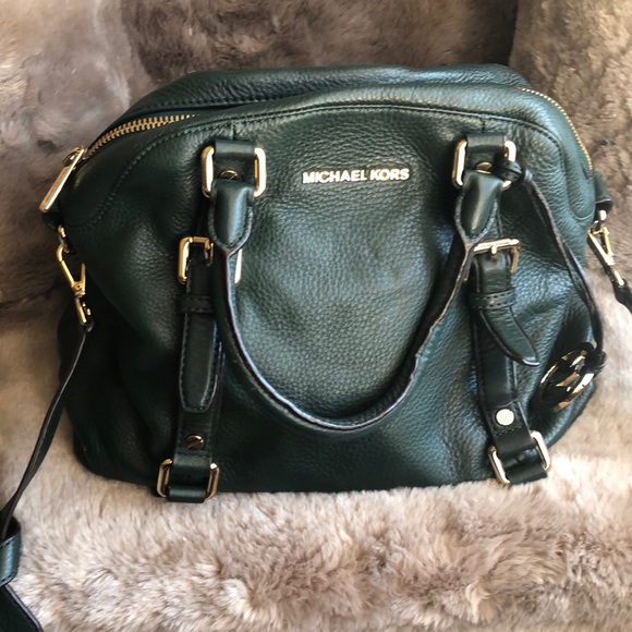 Michael Kors Green purse - Picture 1 of 4
